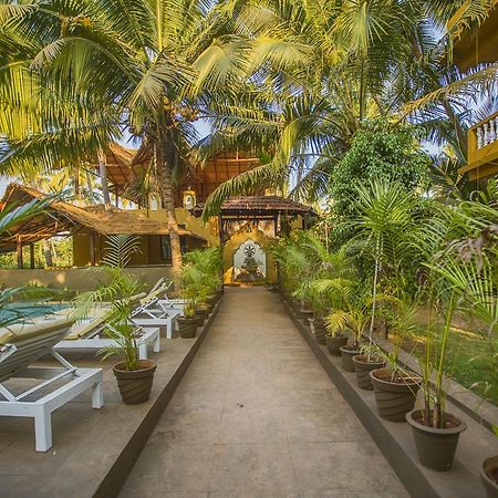 Devarya Wellness Beach Resort Morjim Exteriér fotografie